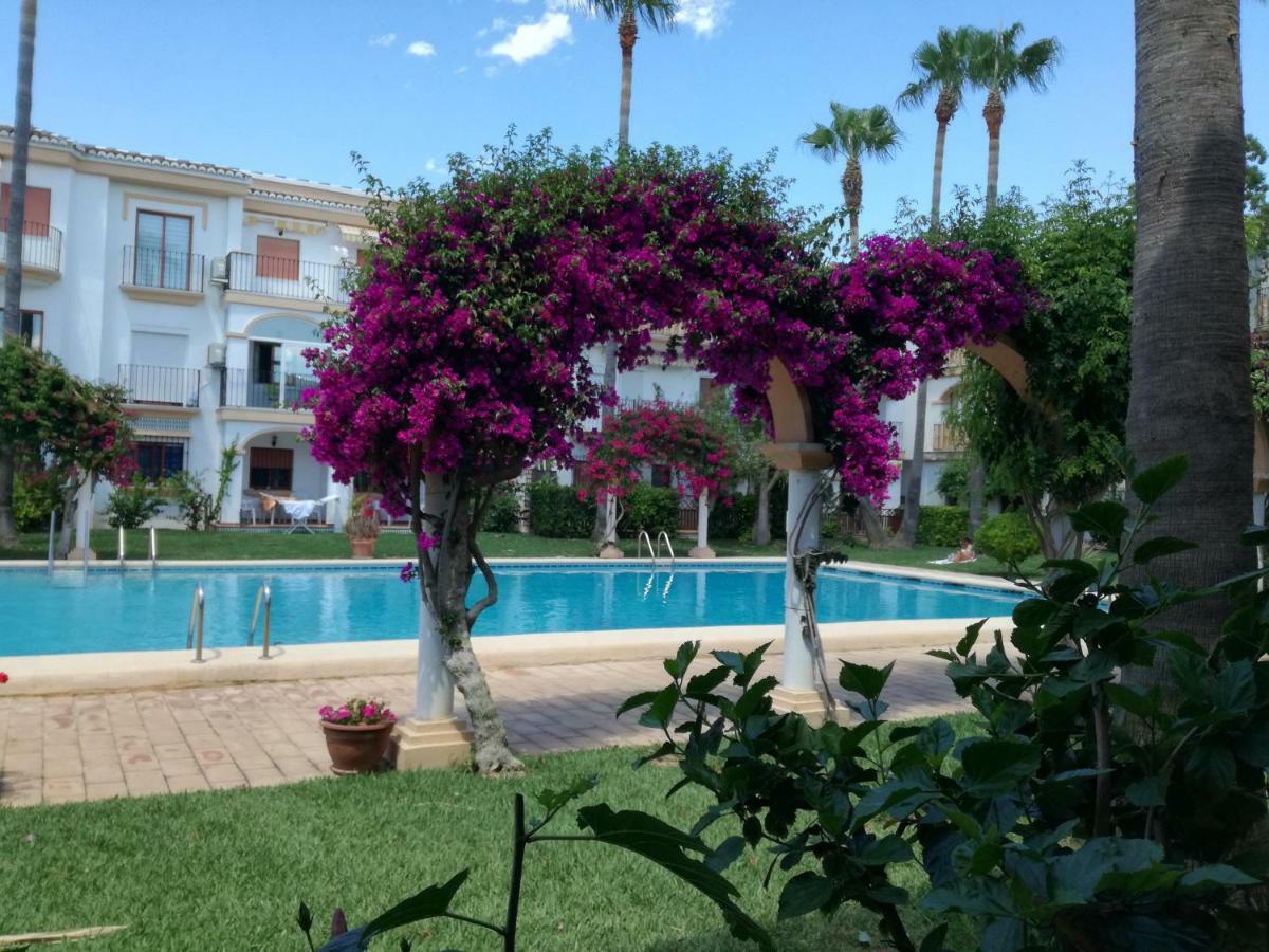 Planta Baja Con Porche Y Piscina, Cerca Del Mar Apartman Denia Kültér fotó